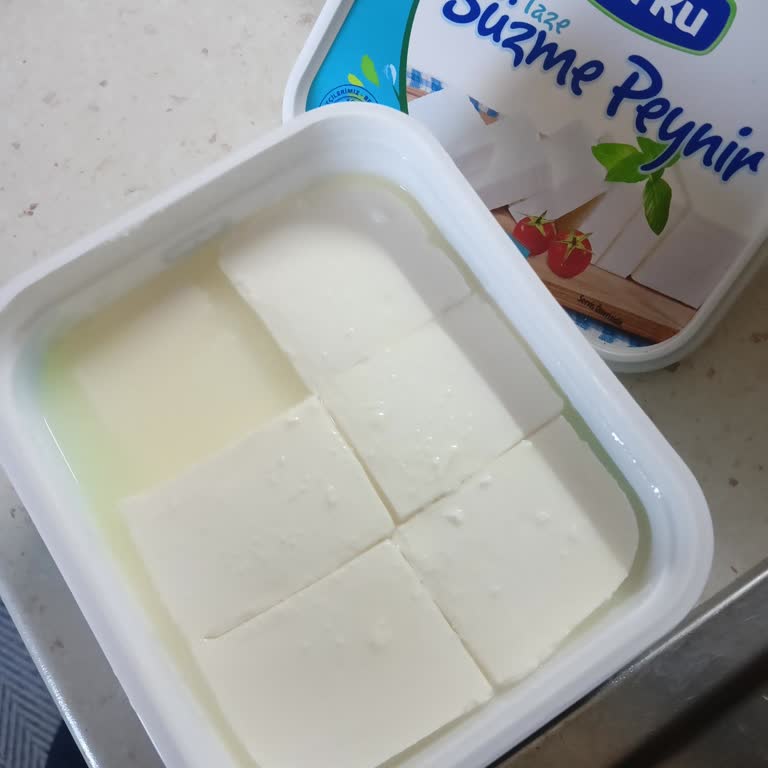 Son Kullanma Tarihi Geçmemiş Peynirde Ekşime Ve Bozuk Tat Sorunu