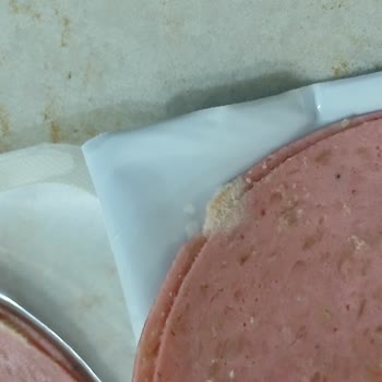 Tarihi Geçmemiş Salamda Küf Ve Kötü Koku İle Karşılaştım