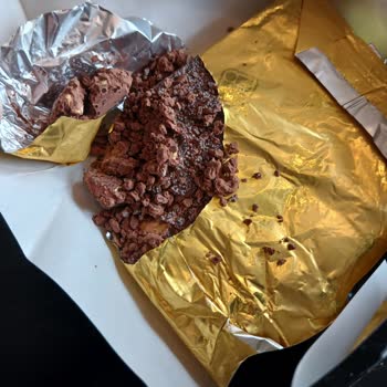 Aldığım Eti Karam Bitter Çikolata Bozuk Ve Dağılmış Şekilde Çıktı, Mağdur Oldum