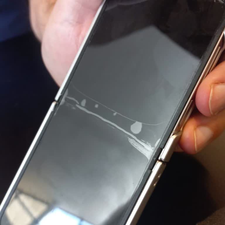 Garanti Kapsamındaki Ekran Koruyucu Sorunum Çözülmedi