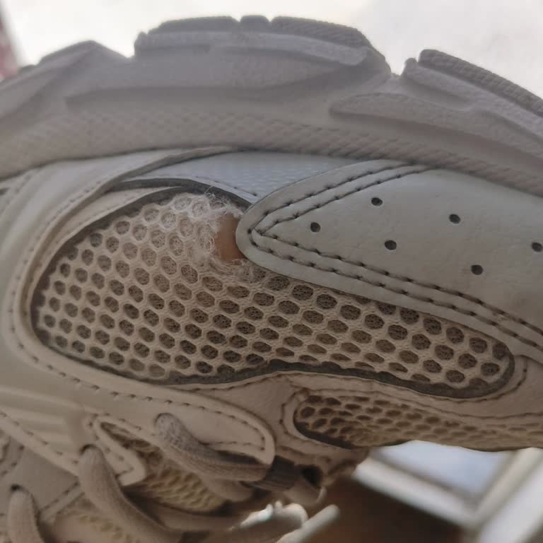 Garanti Süresinde Yırtılan Ayakkabıma Çözüm Bulunmuyor