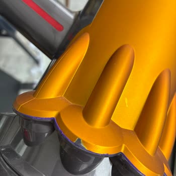 Dyson V12 Süpürgede Soyulma Ve Esneme Sorunları, Yetersiz Müşteri Hizmeti