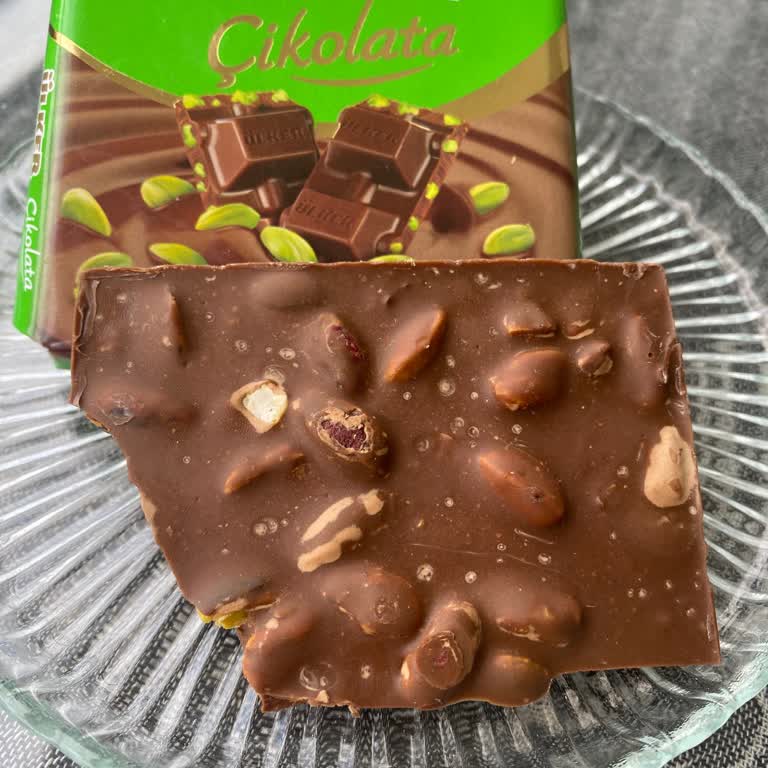 Ülker Aldığım Çikolatada Beyaz Tabaka Oluştu, Ürün Değişimi Talep Ediyorum!