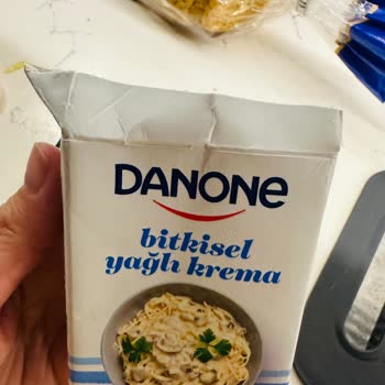 Сливки Danone 100 мл — продукт испорчен до истечения срока годности