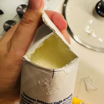 Сливки Danone 100 мл — продукт испорчен до истечения срока годности