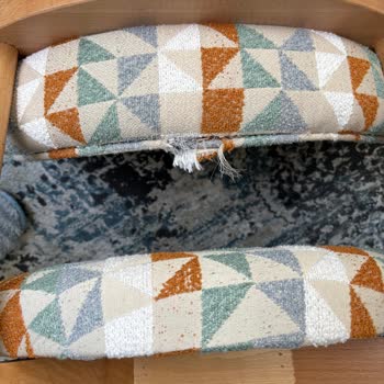 Sandalyecim (Erzurum) 24 Bin TL Ödediğim Sandalyelerde Sürekli Fitil Ve Kumaş Problemi Yaşıyorum!