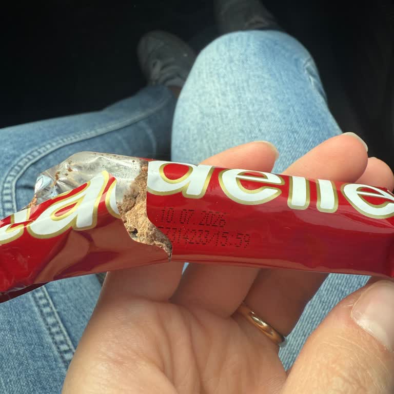 Tarihi Geçmemiş Tadelle Bar Bozuk Çıktı İade Konusunda Endişeliyim