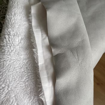 Makinede Yıkanabilir Denilen Halı Yıkama Sonrası Zarar Gördü Garanti Çözümü Sunulmuyor