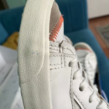 Online Lostra Ayakkabı Temizliği Hizmetinde Eksik Ve Özensiz İşlem, Yetersiz Müşteri Desteği