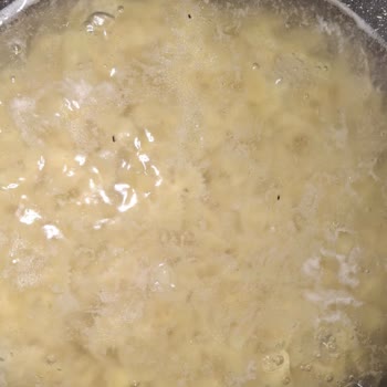 Kapalı Paket Makarna İçinde Canlı Böcek Şikayeti ve Hijyen Sorunu