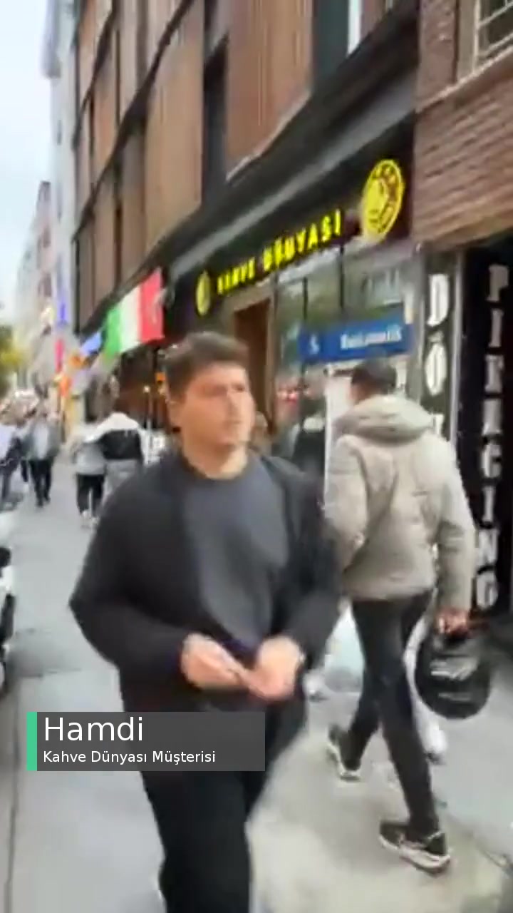 Kahve Dünyası Çalışan Kadın Aksi Davranıyor videonun kapak resmi