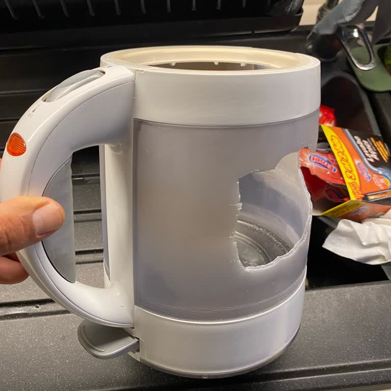 Bosch Çaycımın Plastik Aksamı Kısa Sürede Çatladı