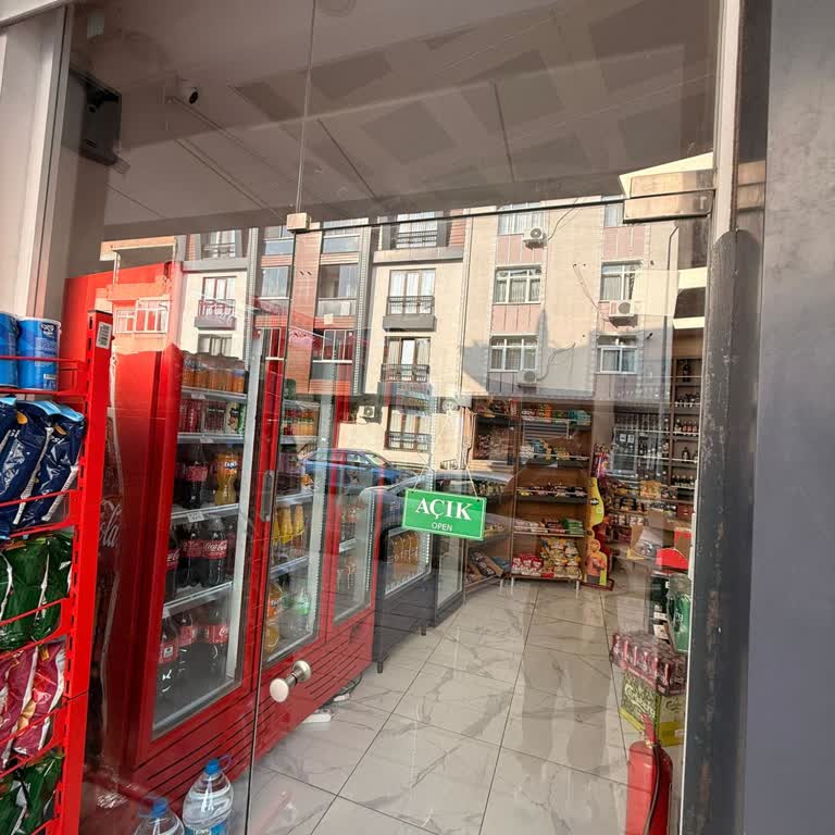 Tuborg Cam Giydirme Reklamı İçin Uzun Süre Bekletiliyorum