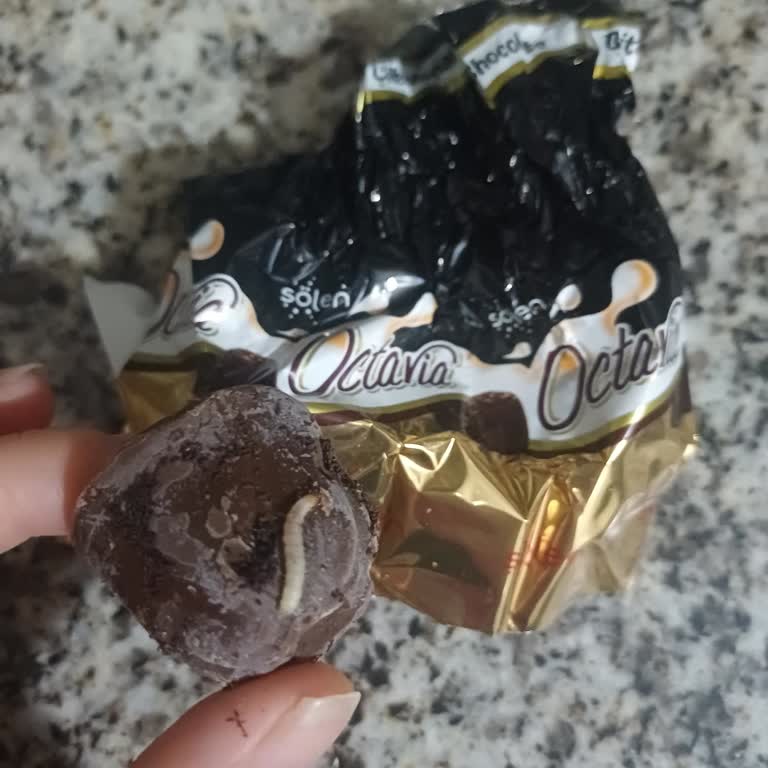 Aldığım Çikolatanın İçinden Kurt Çıktı Hijyen Sorunu Yaşadım