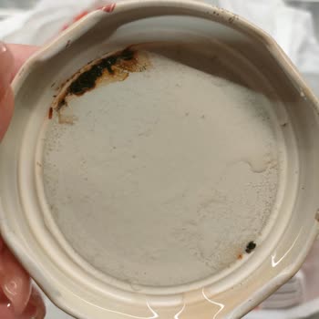 Dana İlikli Kemik Suyu Kavanoz Kapağında Paslanma Ve Sağlık Endişesi