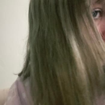 Saç Boyası Renk Fiyaskosu: Beklenen Renk Yerine Yeşil Şok!