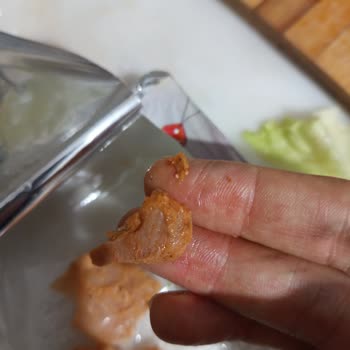 Aldığım Dönerden Çiğ Tavuk Çıktı Çocuklarımın Sağlığından Endişeliyim
