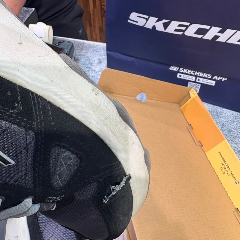 Aldığım Ayakkabının İç Astarı Ve Dikişleri Kısa Sürede Yırtıldı