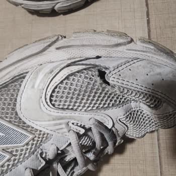 New Balance 530 Ayakkabıda File Kısmı Yırtılması Ve Garanti Sürecinde Çözüm Sunulmaması
