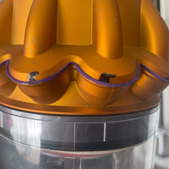 Dyson V15 Süpürge Başlık Soyulması Ve Garanti Kapsamında Destek Eksikliği