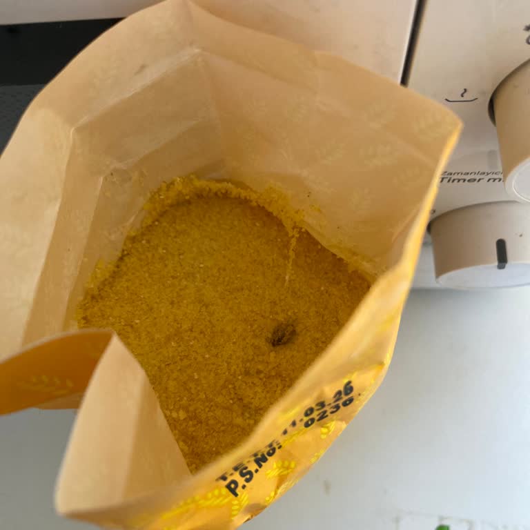 Satın Aldığım İrmik Ürününde Güve Ve Kurt Çıkması Nedeniyle Mağduriyet