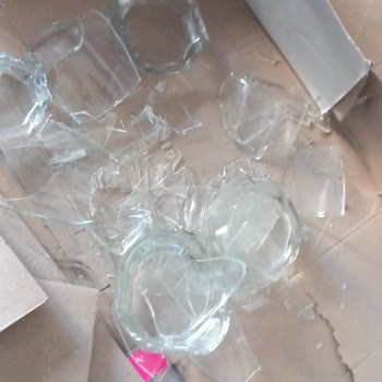 DHL Kargo İle Gelen Cam Ve Porselen Ürünlerim Kırık Teslim Edildi