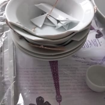 DHL Kargo İle Gelen Cam Ve Porselen Ürünlerim Kırık Teslim Edildi