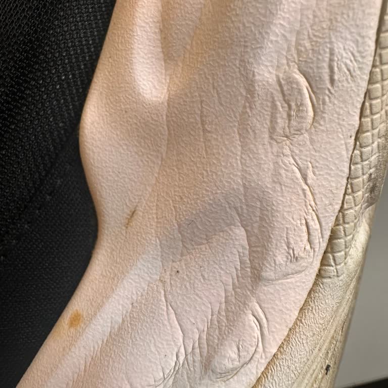 Yeni Alınan Ayakkabıda Hızlı Yırtılma Ve İade Sorunu