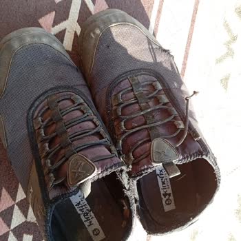 1 A*** Yıpranan Ayakkabıya Mağazadan Çözüm Yok