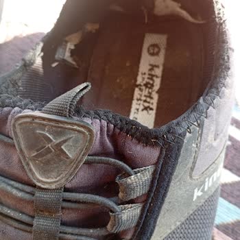 1 A*** Yıpranan Ayakkabıya Mağazadan Çözüm Yok