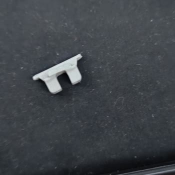 Samet A.Ş çekmece Raylarındaki Plastik Fren Tırnaklarının Kırılması Ve Yedek Parça Talebi