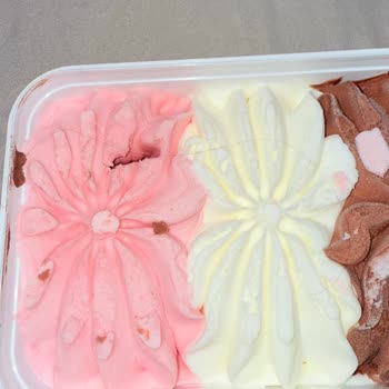 Golf Dondurma Dondurmanın İçinden Kıl Çıktı: Hijyen Ve Sağlık Riski!