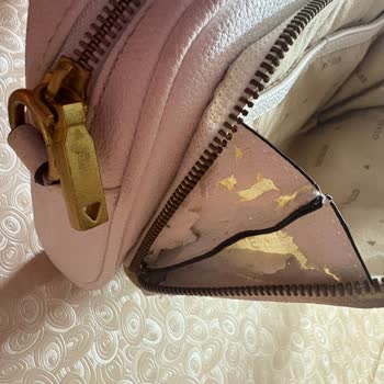 Kısa Sürede Yıpranan Guess Çanta Ve Yetersiz Mağaza Desteği