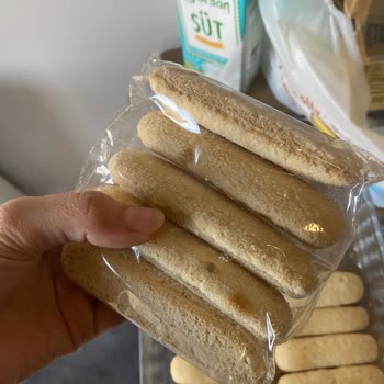 Happy Center'dan Alınan Kedi Dili Küflü Çıktı, Mağduriyet Yaşadım