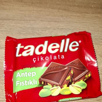 Tadelle Antep Fıstıklı Çikolatada Beklenmeyen Renk Değişikliği Endişesi