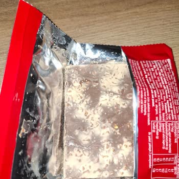 Tadelle Antep Fıstıklı Çikolatada Beklenmeyen Renk Değişikliği Endişesi