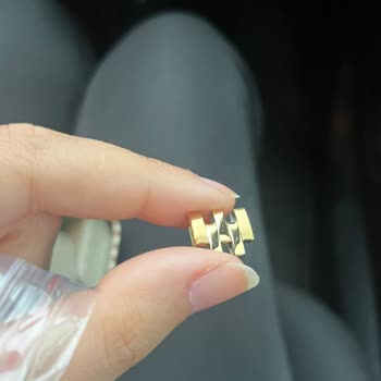 Hediye Alınan Fossil Saatte Çizikler Ve Mağaza Değişim Reddi