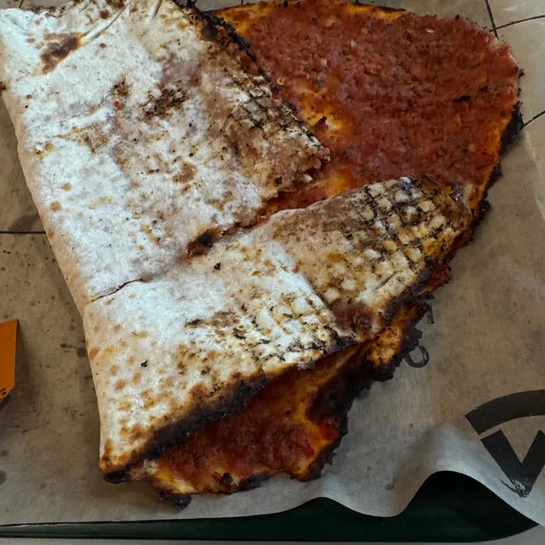 Yanık Ve Eksik Lahmacun Teslimatı Hayal Kırıklığı Yarattı