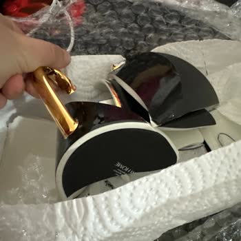 Dolap Satıcısı Kırık Ürün Gönderdi