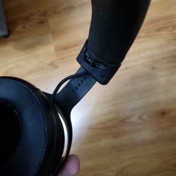 Razer Kraken V3 Pro Kulaklıkta Üretim Kaynaklı Çatlama Ve Garanti Sorunu