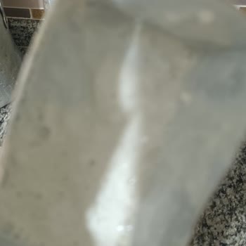 Son Kullanma Tarihi Geçmemiş Sütlerde Yoğurt Kıvamında Birikinti Sorunu