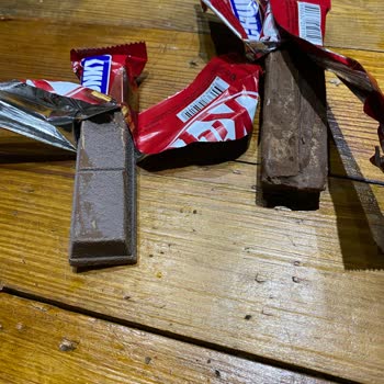 Aldığım Kit Kat Çikolataların Tamamı Bozuk Ve Beyazlamış Çıktı
