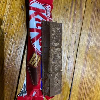 Nestle Chunky Çikolatalarda Kötü Koku Ve Tat Bozukluğu: Tüm Kutu Bozuk Çıktı