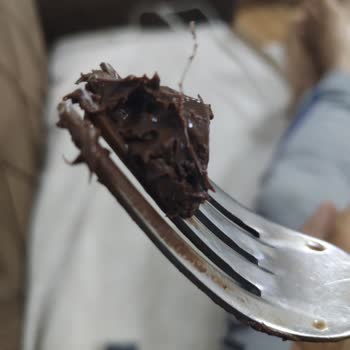 Torku Banada Çikolatada Yabancı Cisimle Karşılaştım, Güvenim Sarsıldı