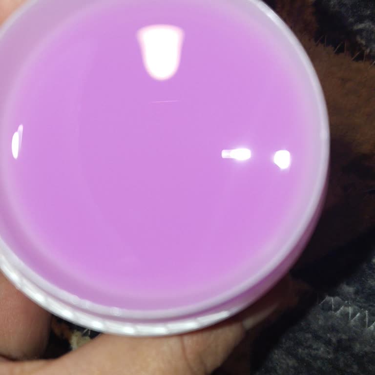 Aldığım Perwoll Renkliler Ürününde Farklı Renk Ve Koku Sorunu Yaşadım