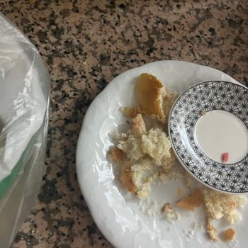 Sipariş Ettiğim Sandviç Ekmeği Teslimatta Paramparça Çıktı