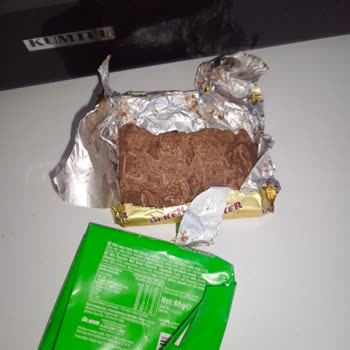 Aldığım Çikolatanın Tadı Ve Görüntüsü Farklı, Müşteri Hizmetlerinden Dönüş Alamadım