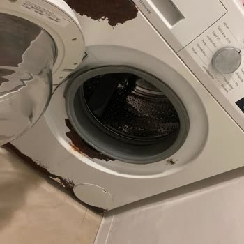 Çamaşır Makinemin Dış Cephesi Paslandı Ve Kapağı Kapanmıyor