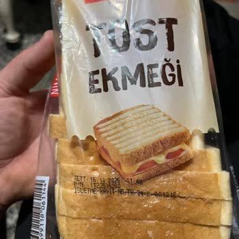 Tarihi Geçmiş Ürün Satışı Ve Mağaza Personelinin Saygısız Davranışı