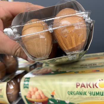 Tarihi Geçmiş Ürün Satışı Ve Mağaza Personelinin Saygısız Davranışı